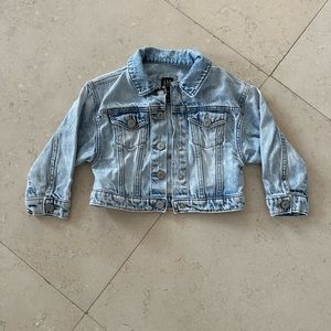 Gap Girl Denim Jacket Size 3 Normal Wear seen in pictures